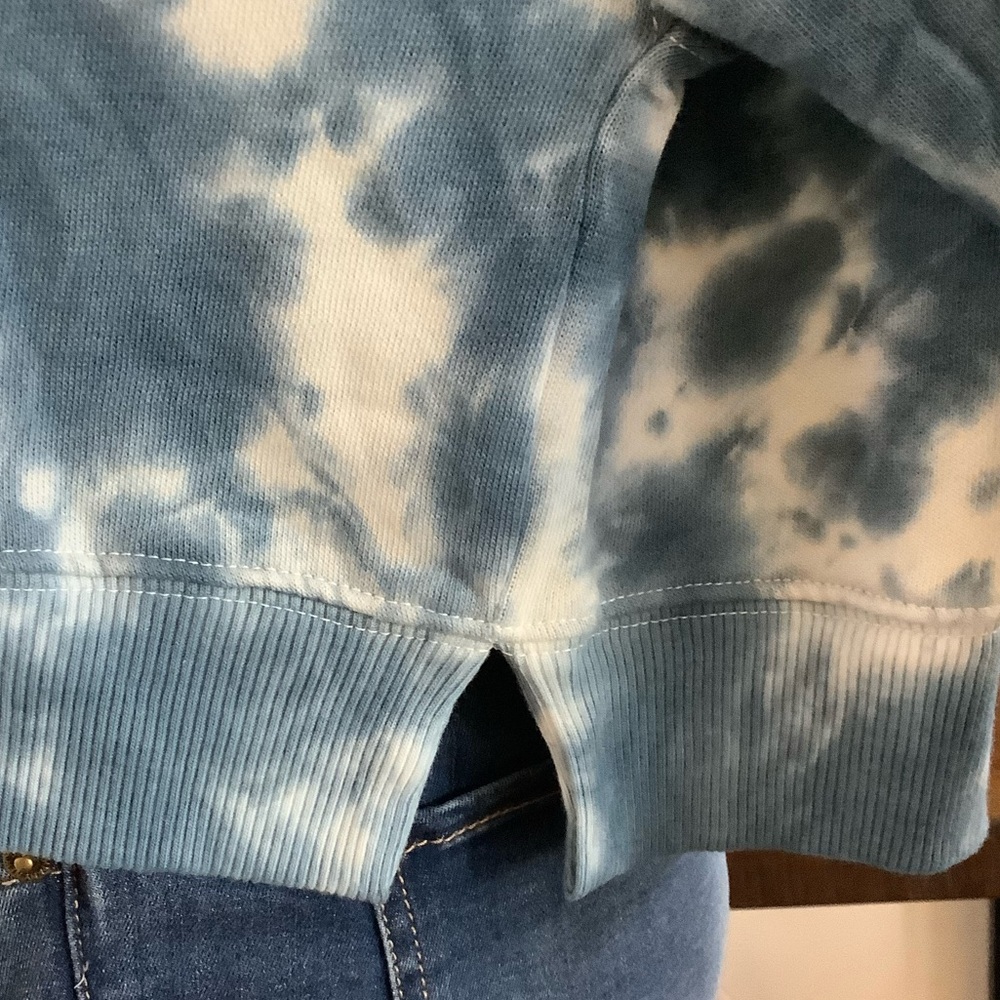 Aeropostale Tie-Dye Hoodie - Picture 4 of 6